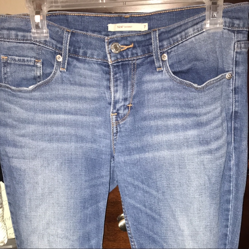 Levi jeans